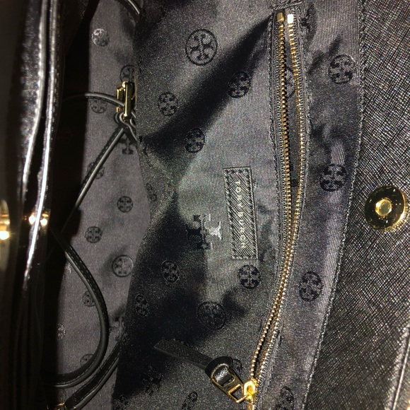 Robinson - Picture 5 of 8